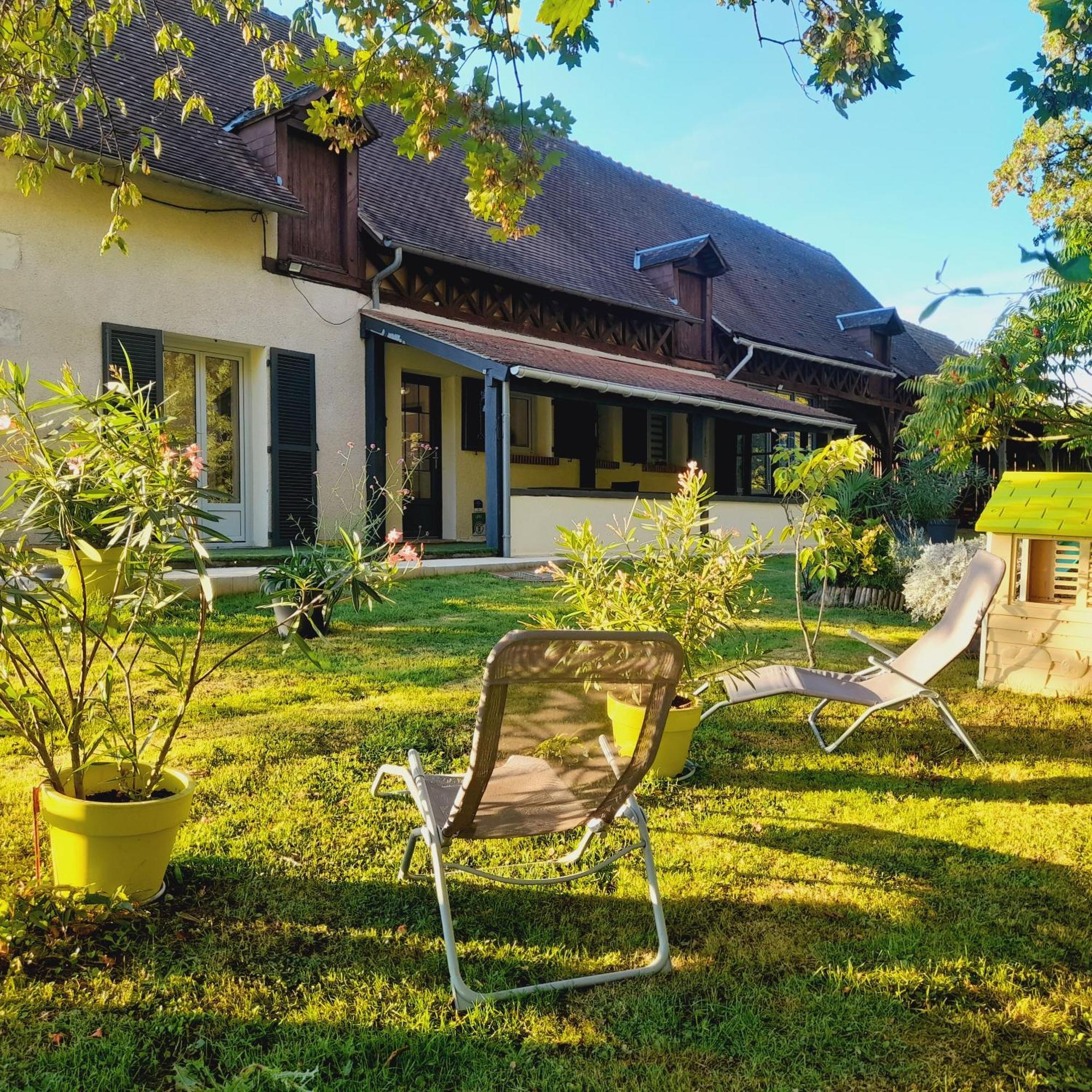 Gite les Vignes du Château - 4 personnes Gehee Exterior foto